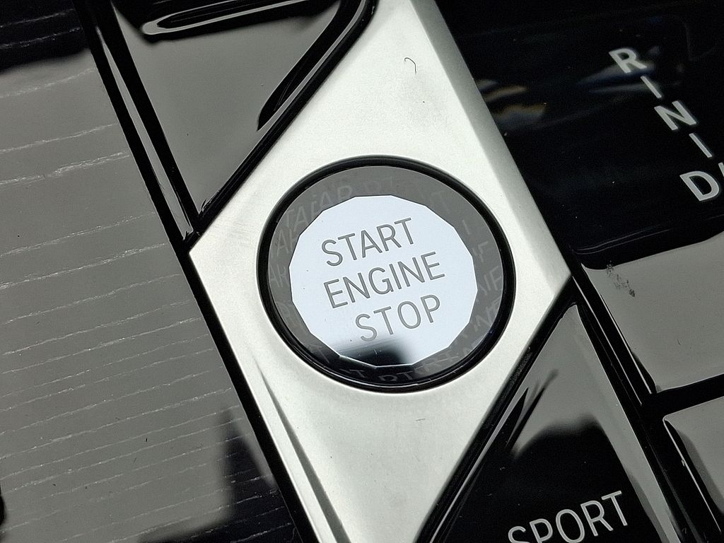 Thumbnail: 2025 BMW X7 - 27