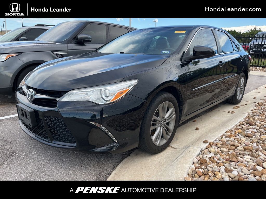 2017 Toyota Camry SE -
                  Leander, TX
