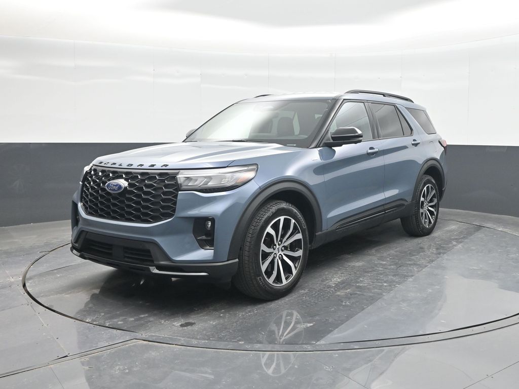 2025 Ford Explorer ST-Line AWD