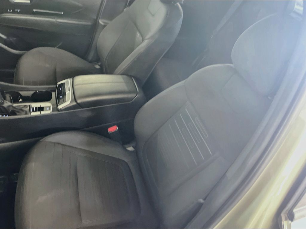 Used 2024 Green Hyundai SEL image 18
