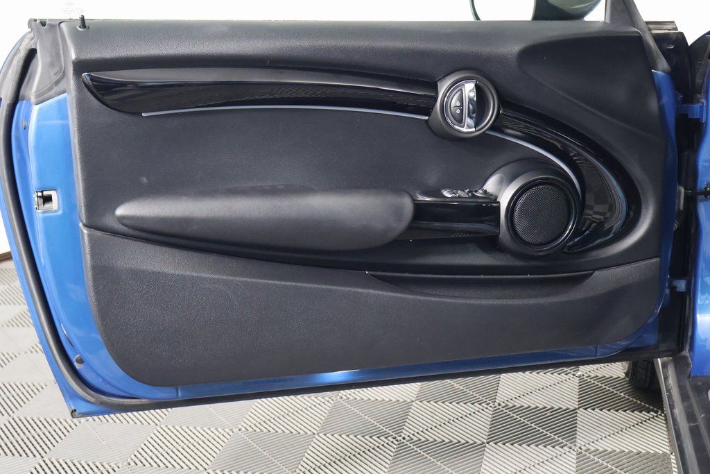 Thumbnail: 2023 MINI Cooper - 12