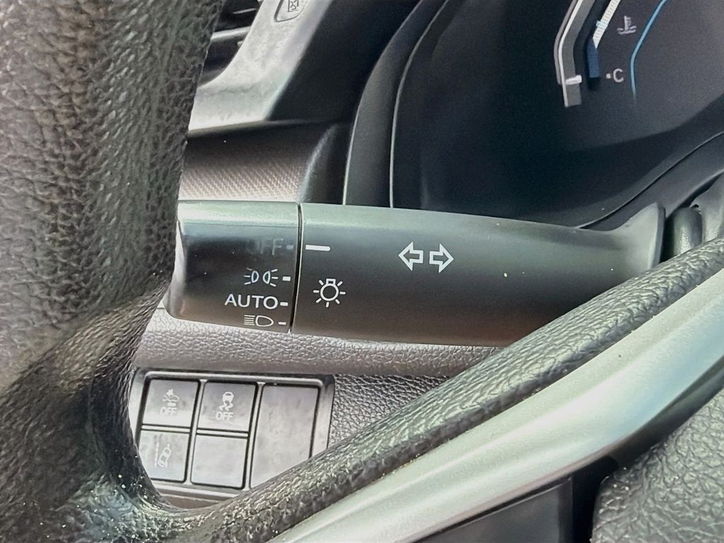 Used 2019 Silver Honda LX image 16