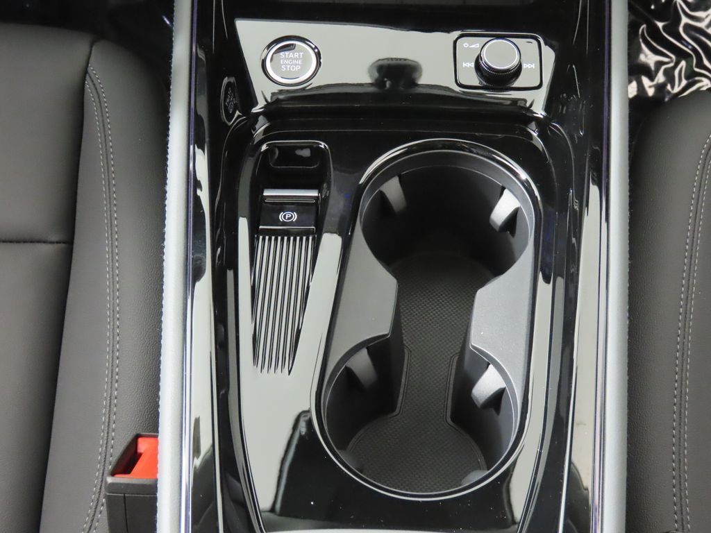 Thumbnail: 2026 Audi Q3 - 22