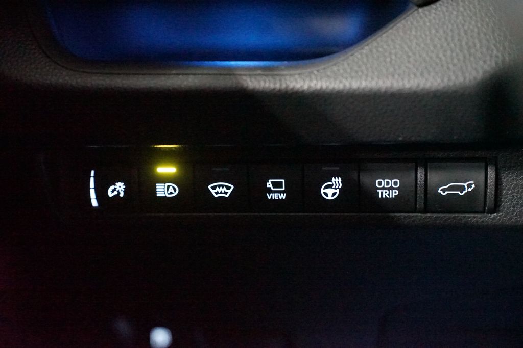 Thumbnail: 2025 Toyota RAV4 - 25