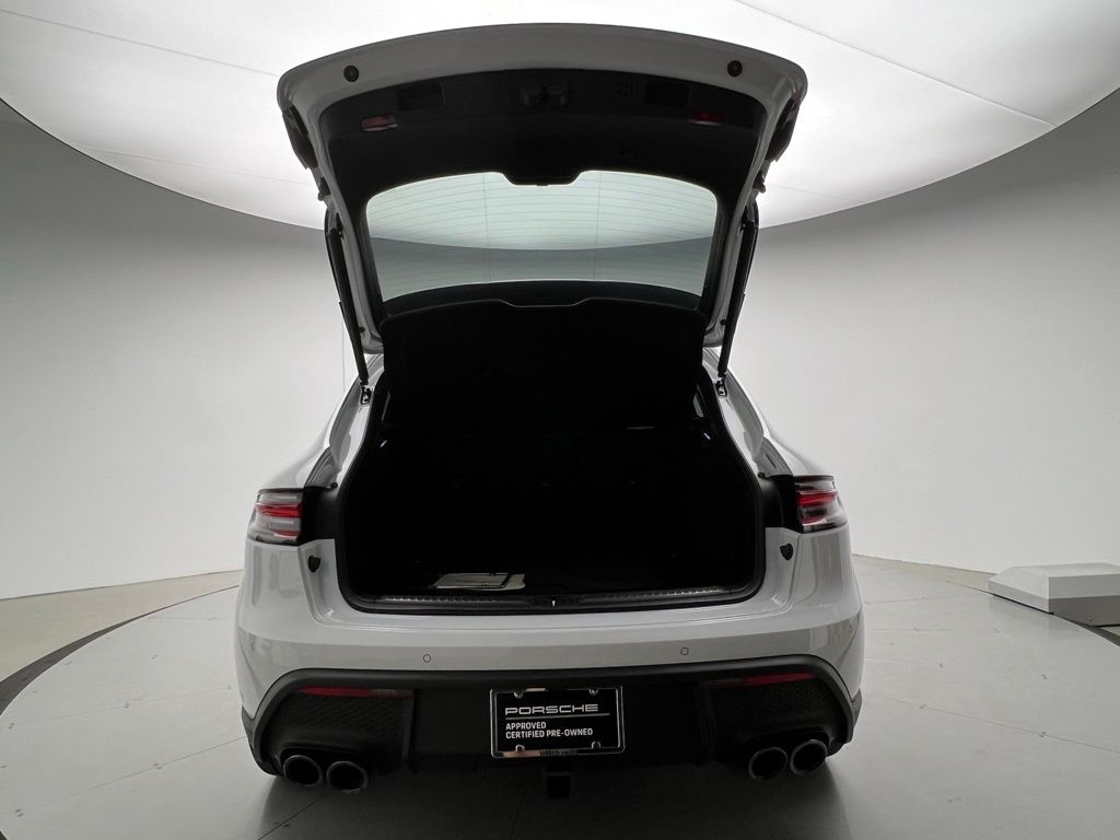 Thumbnail: 2025 Porsche Macan - 20