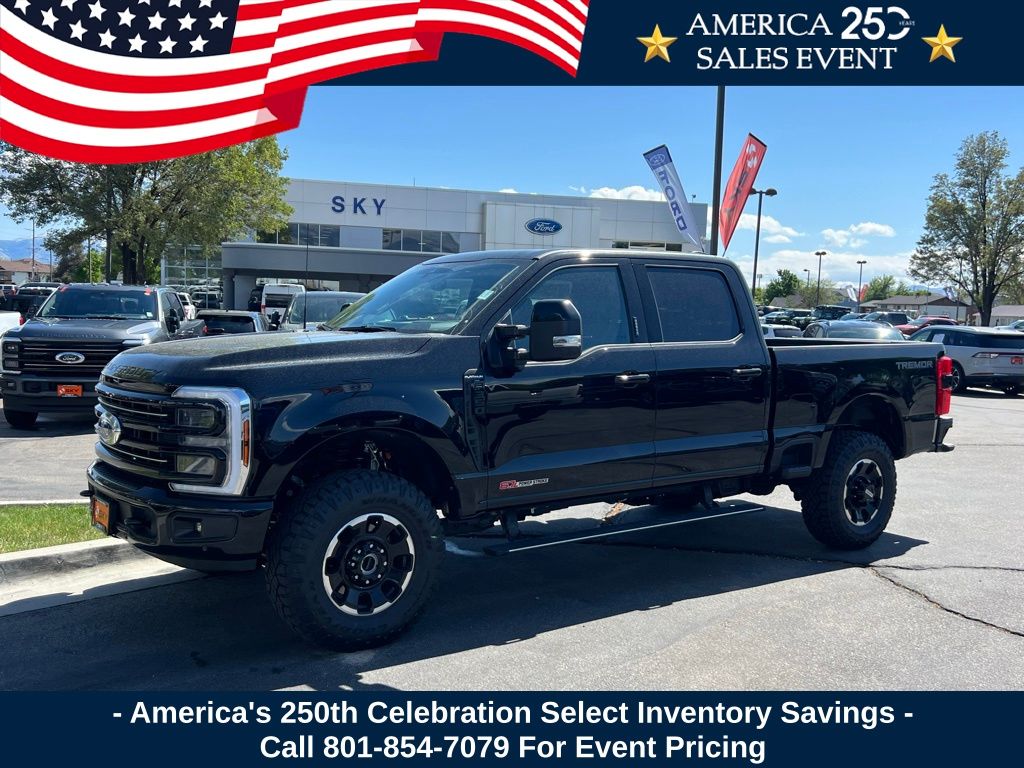 Agate Black Metallic 2026 Ford F-350 Super Duty Pickup Truck Four-Wheel Drive Automatic