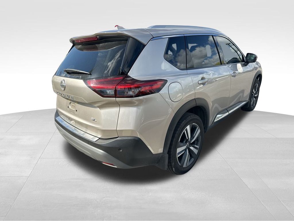 2021 Champagne Silver Metallic Nissan Rogue SL FWD SUV