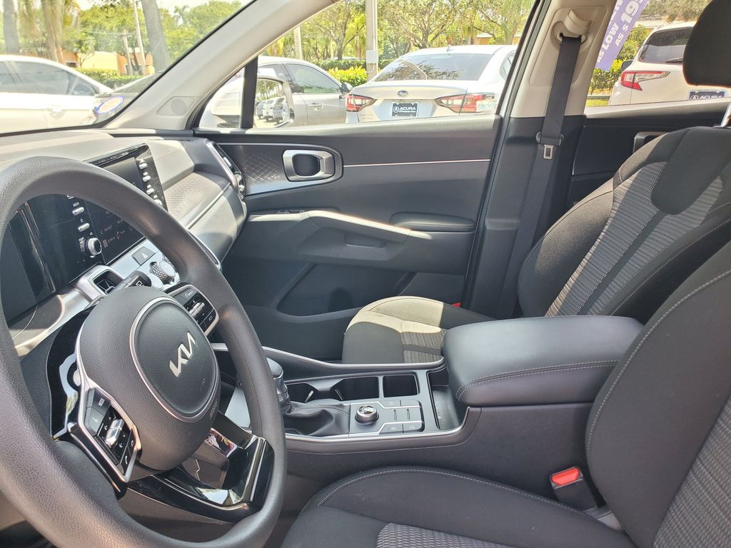 2023 Kia Sorento - $18,488