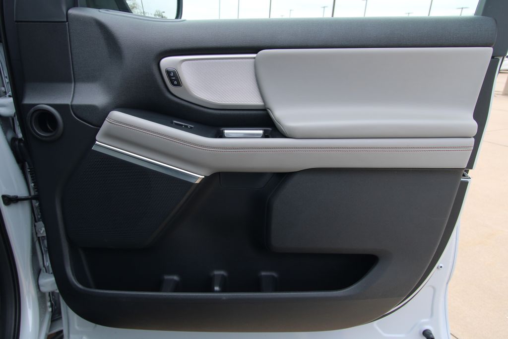 Used 2025 Ford Expedition SUV