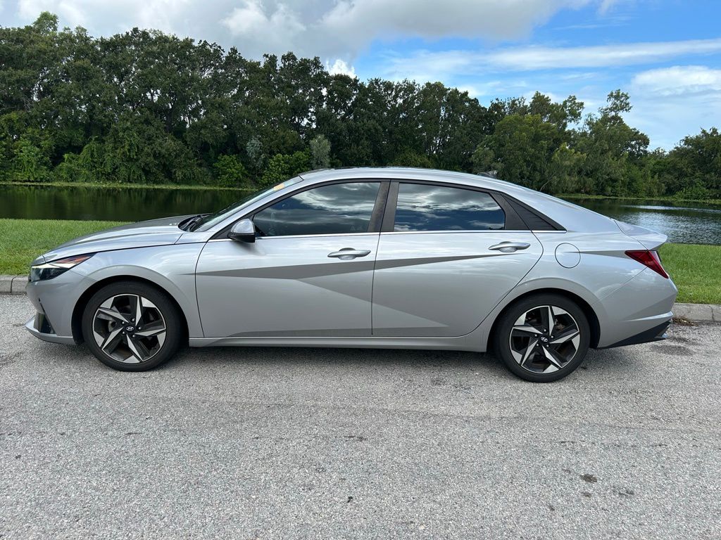 Thumbnail: 2021 Hyundai Elantra - 2