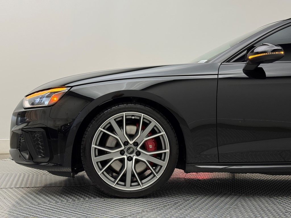 Thumbnail: 2022 Audi S4 - 8