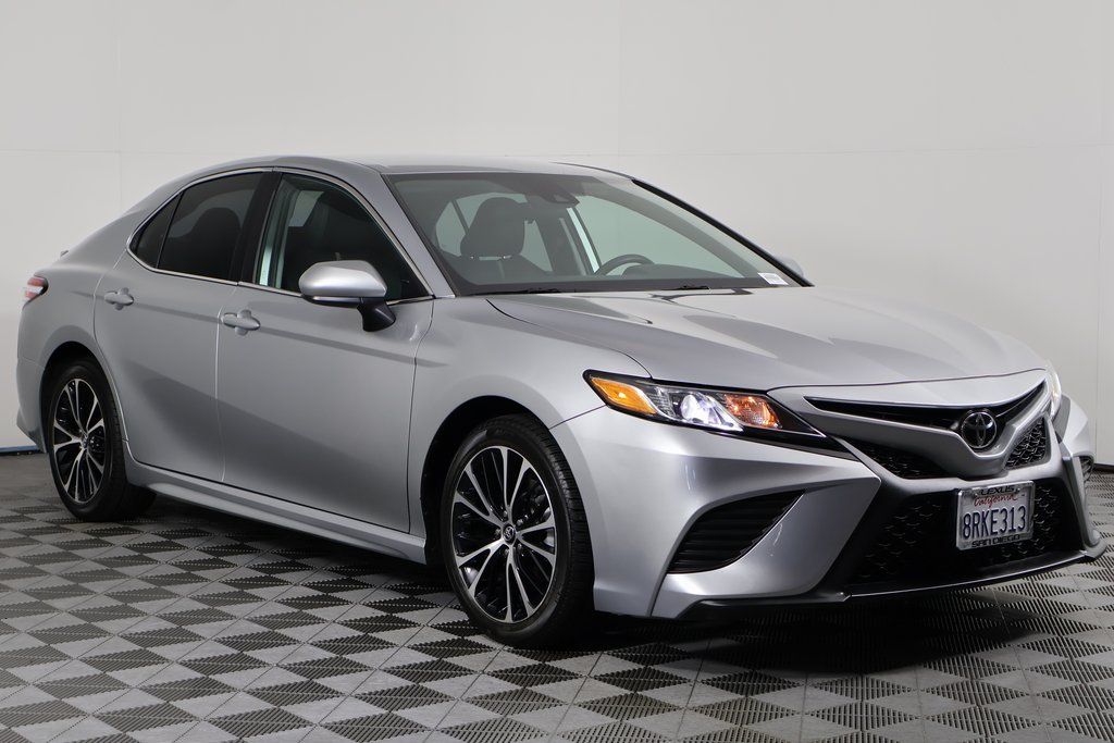 Thumbnail: 2020 Toyota Camry - 3