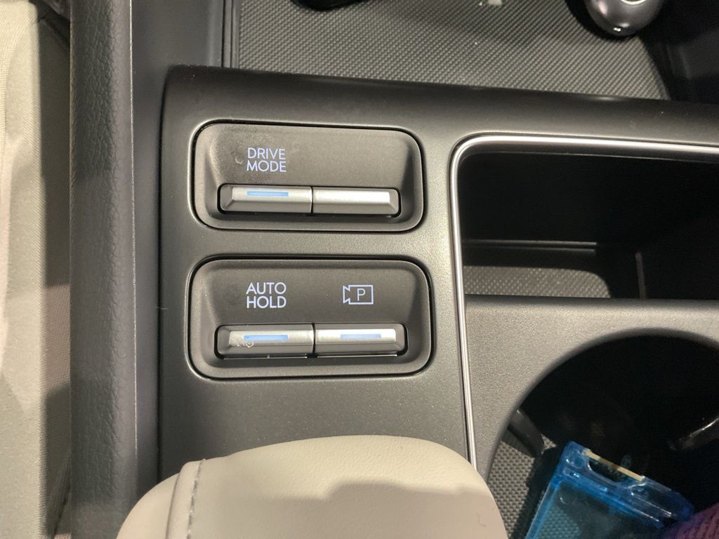 New 2025 Silver Hyundai SEL Convenience image 14