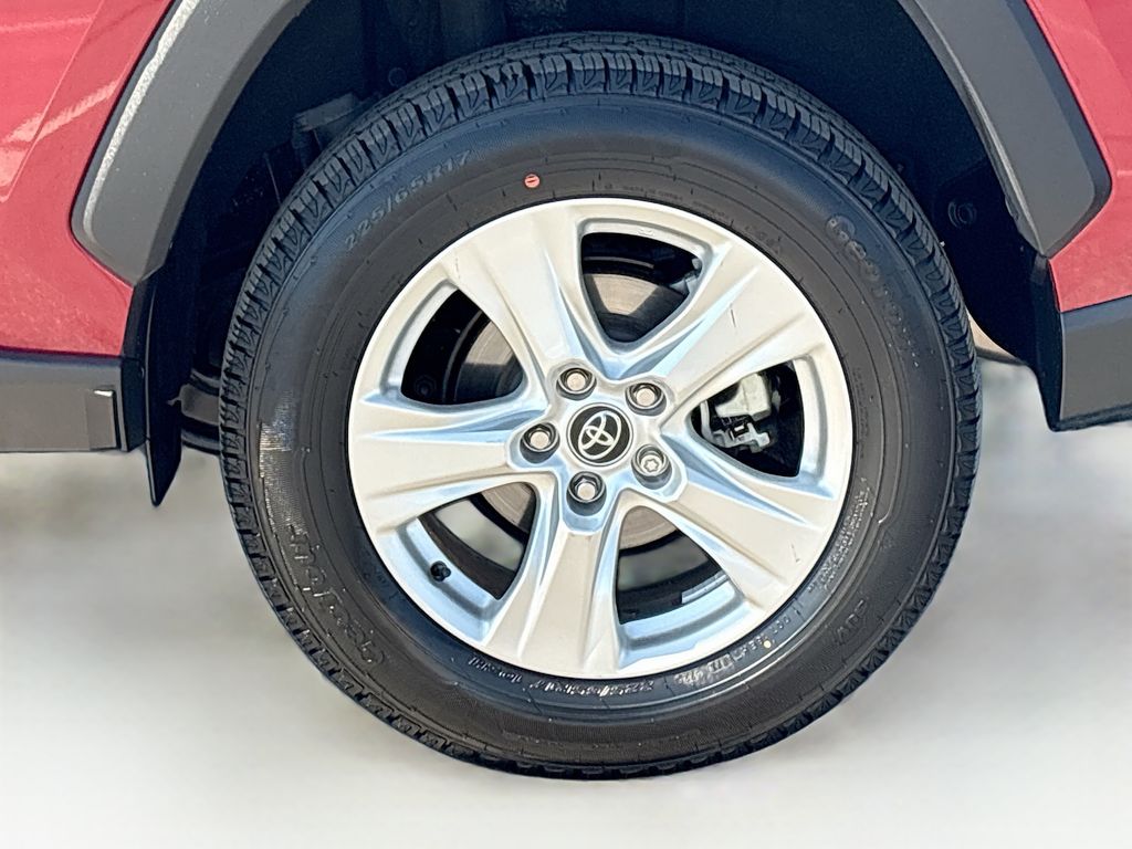 Thumbnail: 2020 Toyota RAV4 - 30