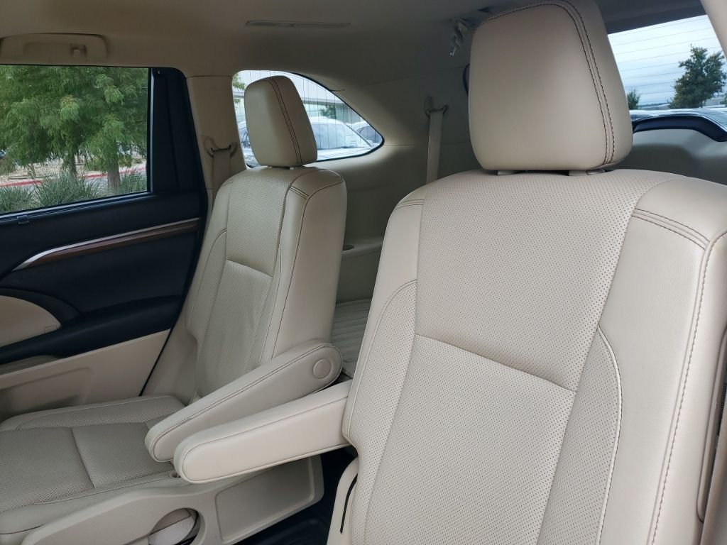 Used Car 2017 Toyota Highlander  Limited For Sale Under $25,000 In Austin, Texas