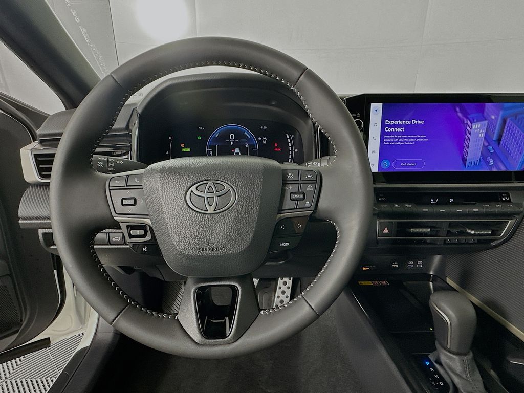 2025 Toyota Camry SE 11