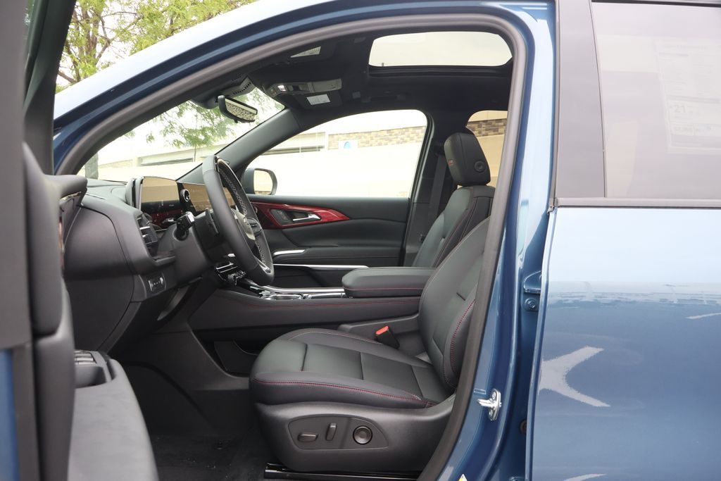 Thumbnail: 2026 Chevrolet Traverse - 14