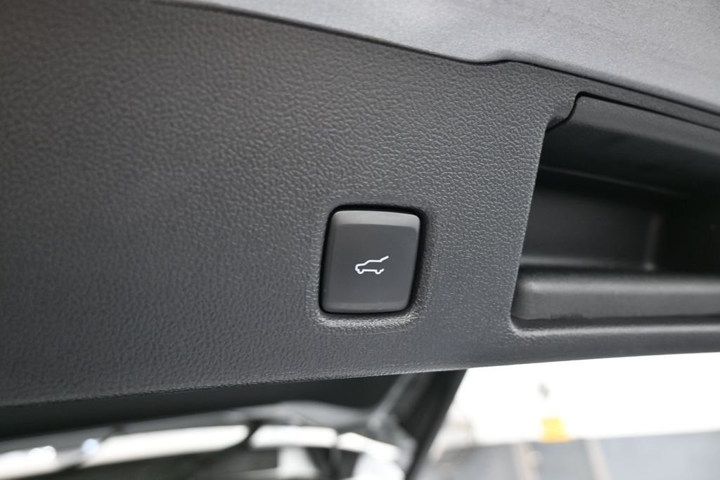 Used 2024 Silver Metallic Ford ST-Line image 36