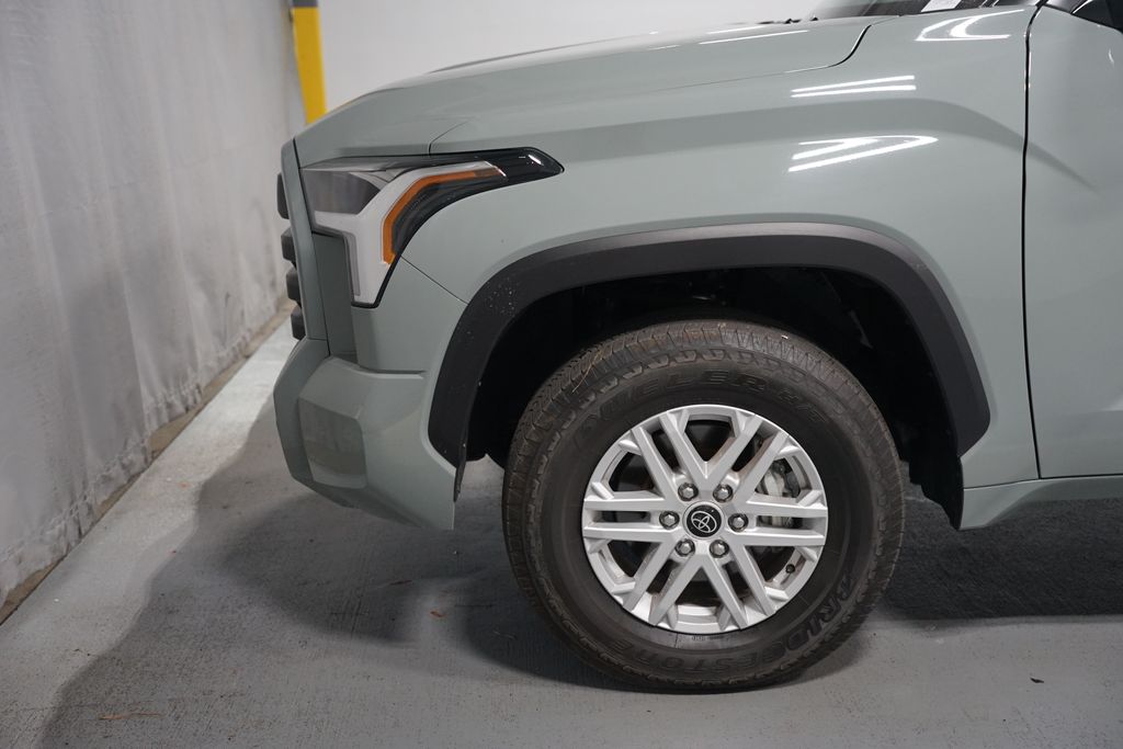 Thumbnail: 2024 Toyota Tundra - 5