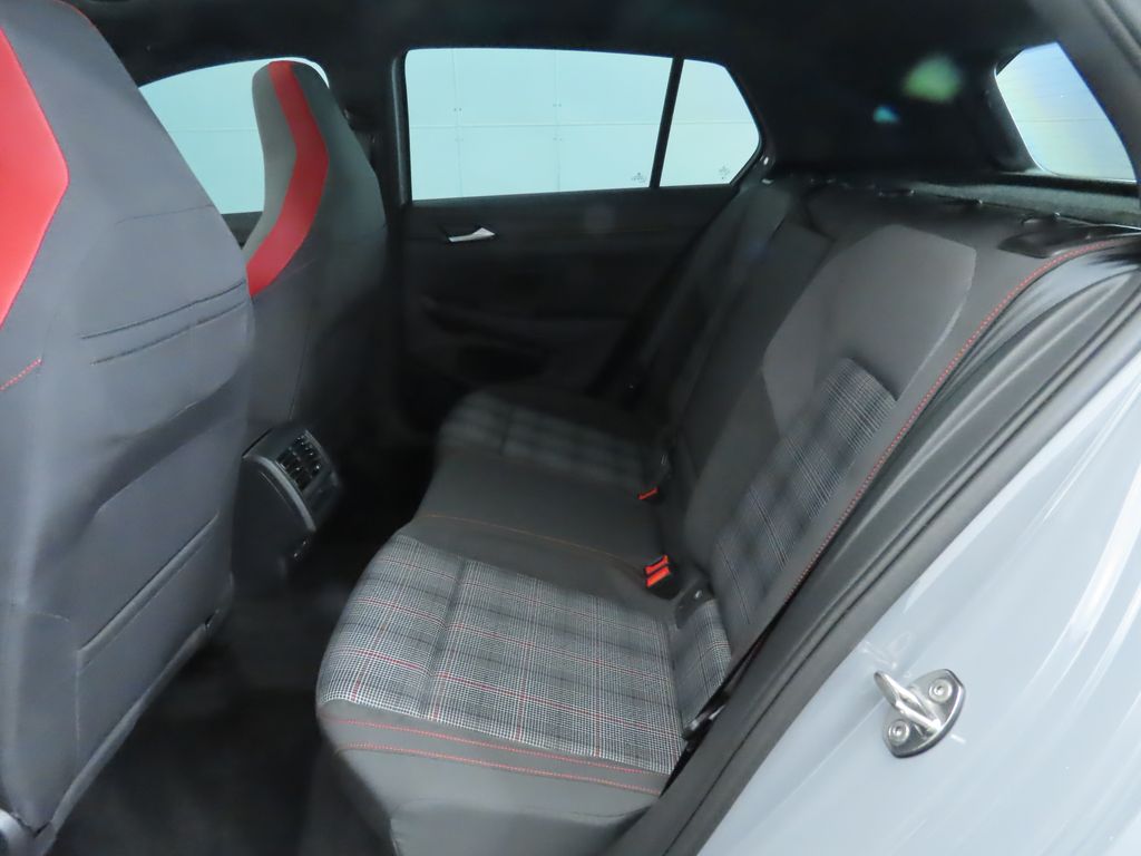 2024 Volkswagen Golf GTI SE 22