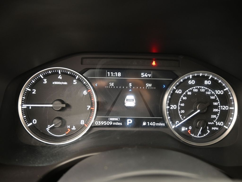 Used 2022 Alloy Silver Metallic Mitsubishi SE image 35