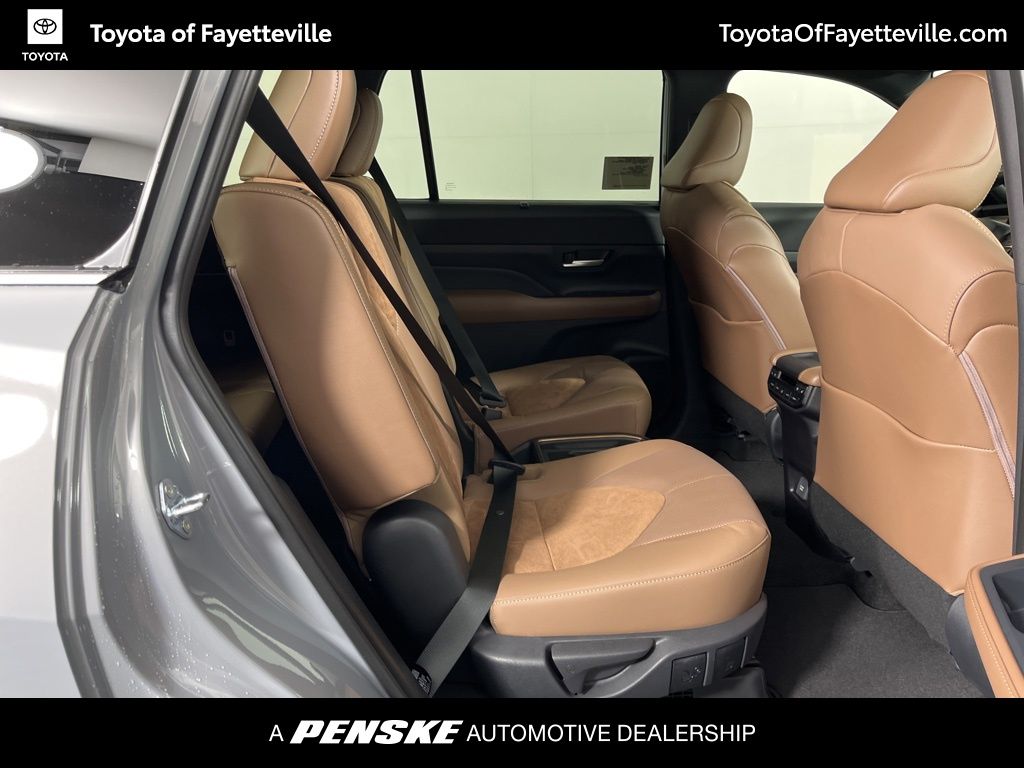 Thumbnail: 2026 Toyota Grand Highlander - 13