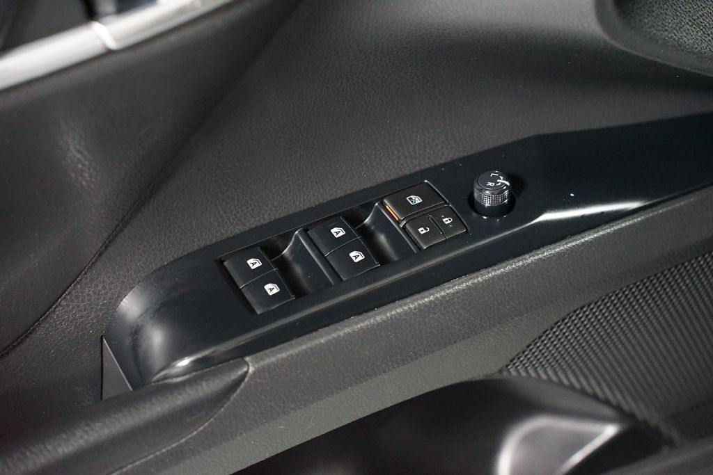 Thumbnail: 2020 Toyota Camry - 28