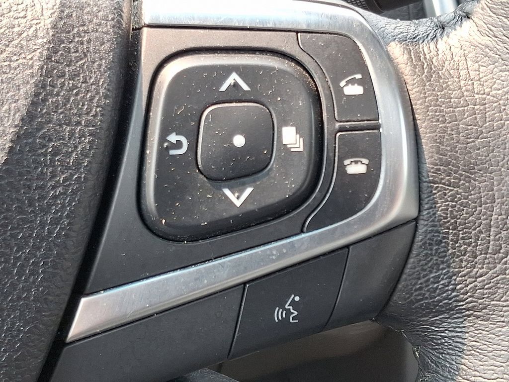 2015 Toyota Camry XLE 22