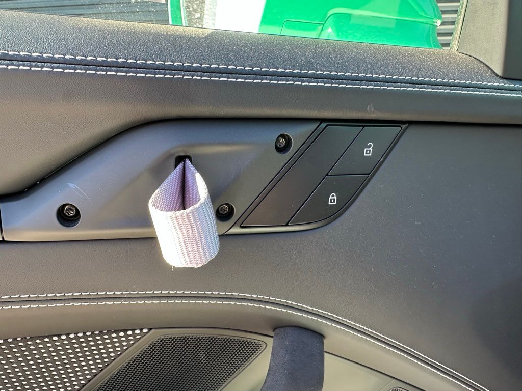 Thumbnail: 2025 Porsche 911 - 20