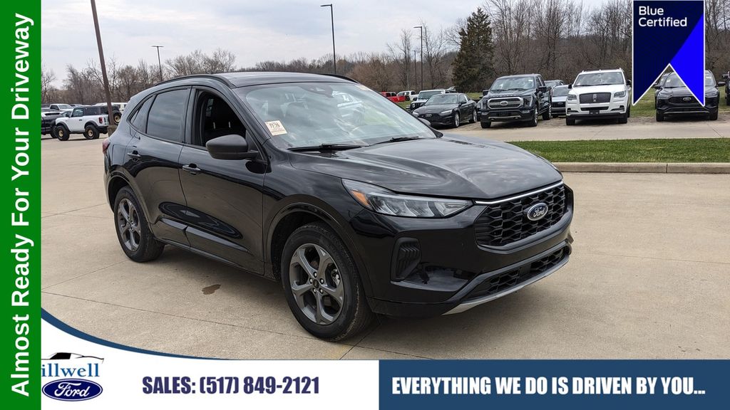 Agate Black Metallic 2023 Ford Escape ST-Line AWD SUV / Crossover All-Wheel Drive 8-Speed Automatic