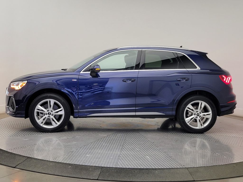 Thumbnail: 2024 Audi Q3 - 3