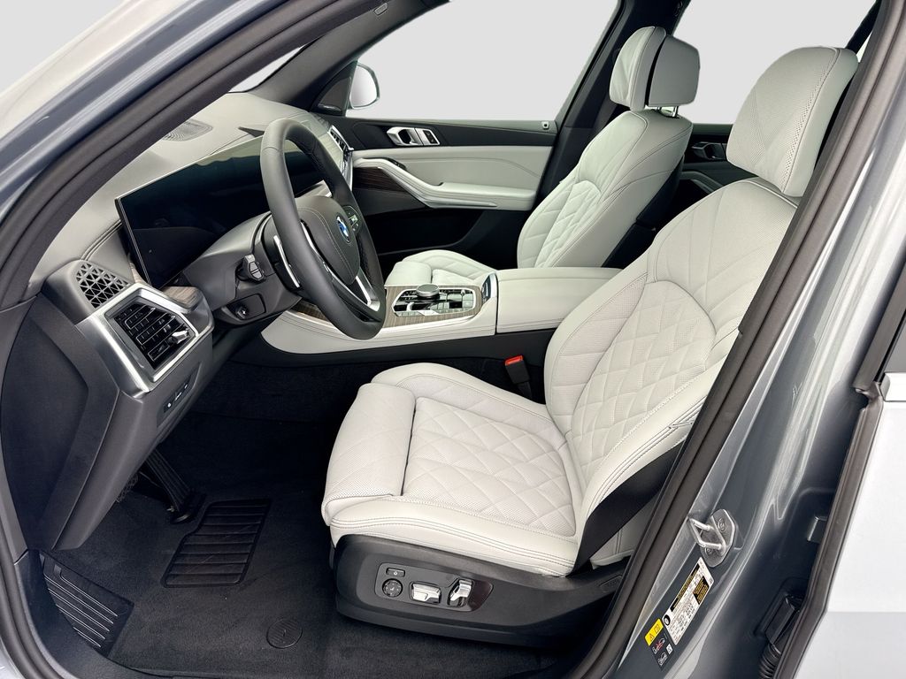 Thumbnail: 2026 BMW X5 - 18