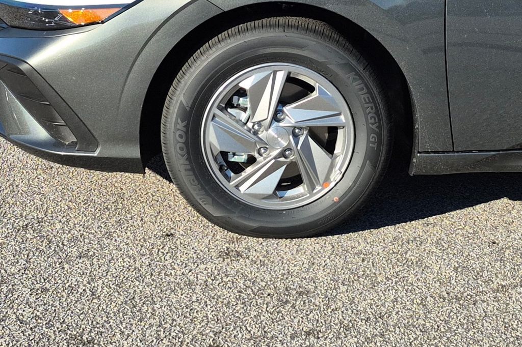 New 2026 Gray HYUNDAI SEL Sport Plus image 10
