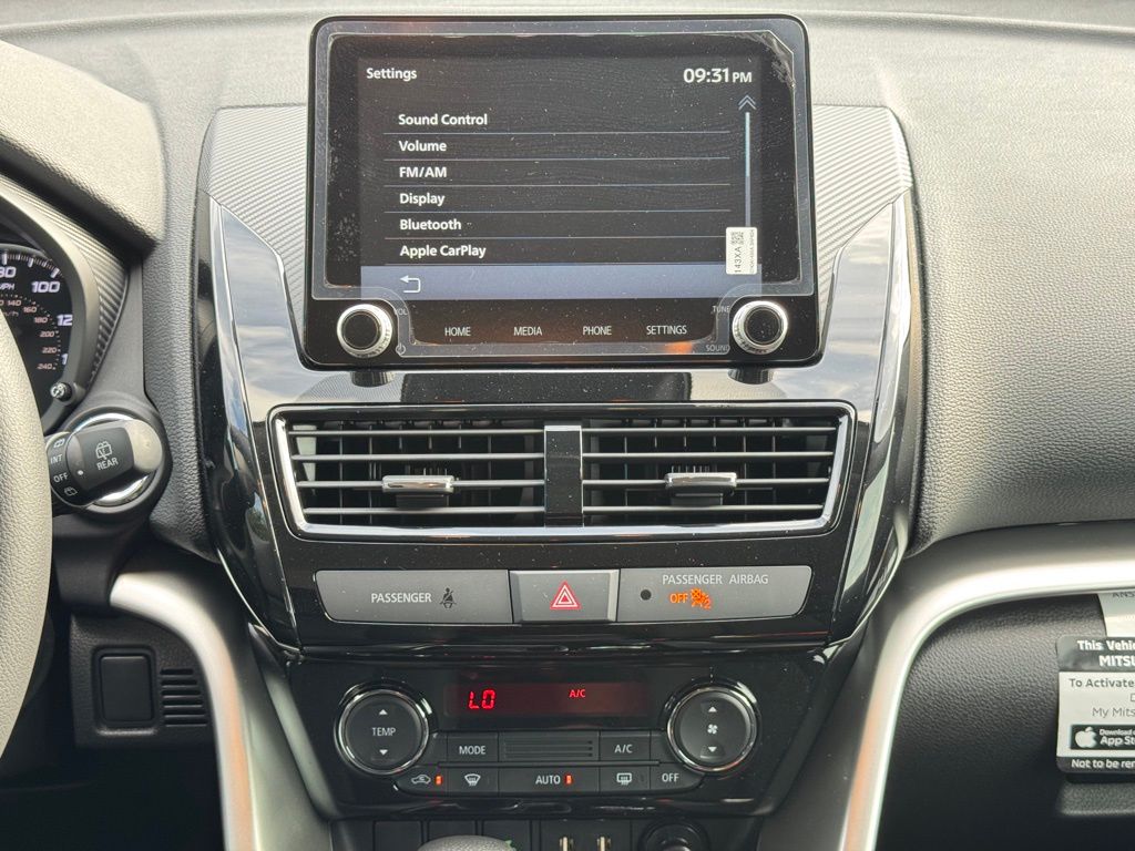 2025 Mitsubishi Eclipse Cross LE photo 17