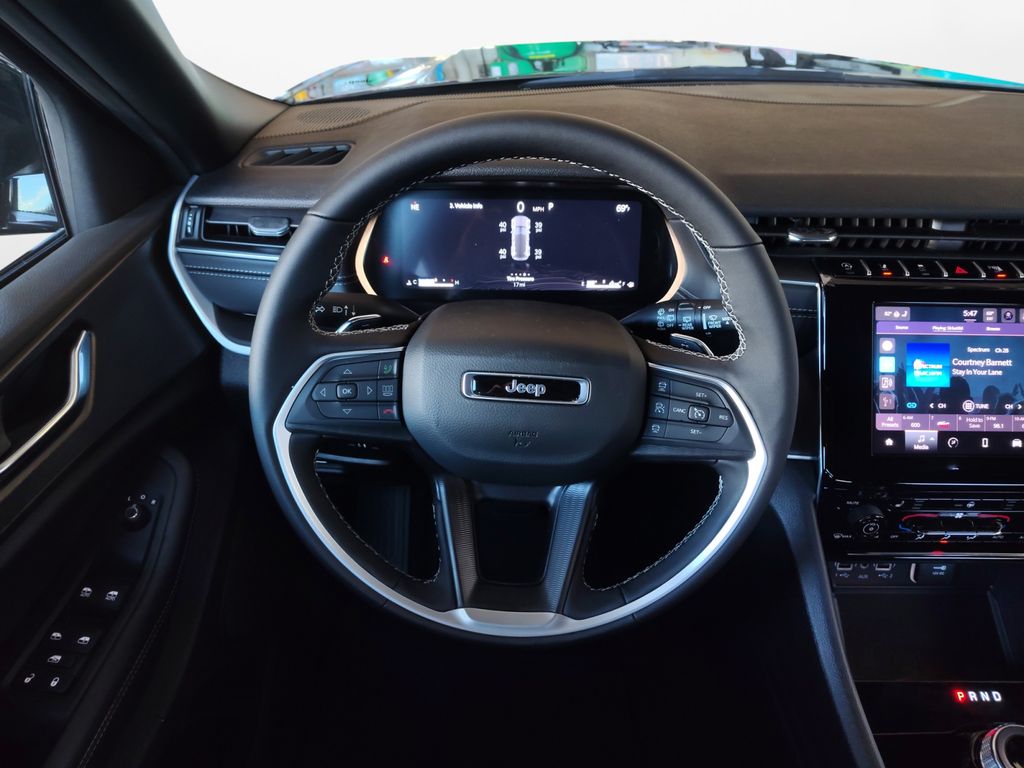 New Car 2025 Jeep Grand Cherokee  Laredo For Sale Under $40,000 In Austin, Texas