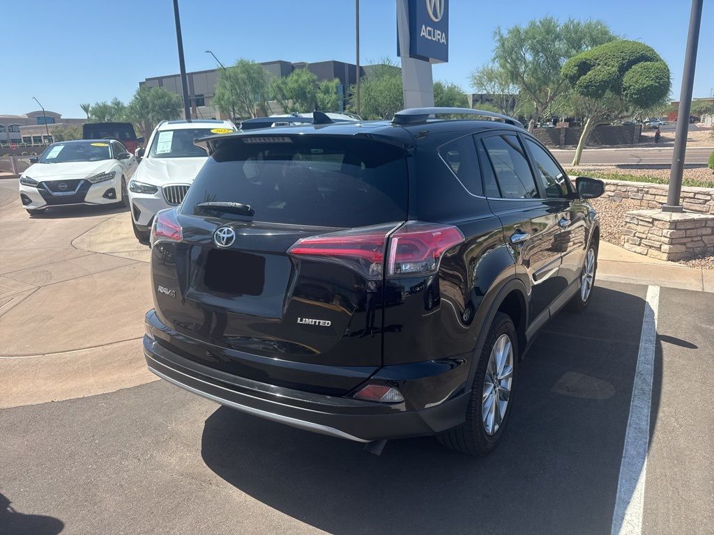 Thumbnail: 2018 Toyota RAV4 - 3