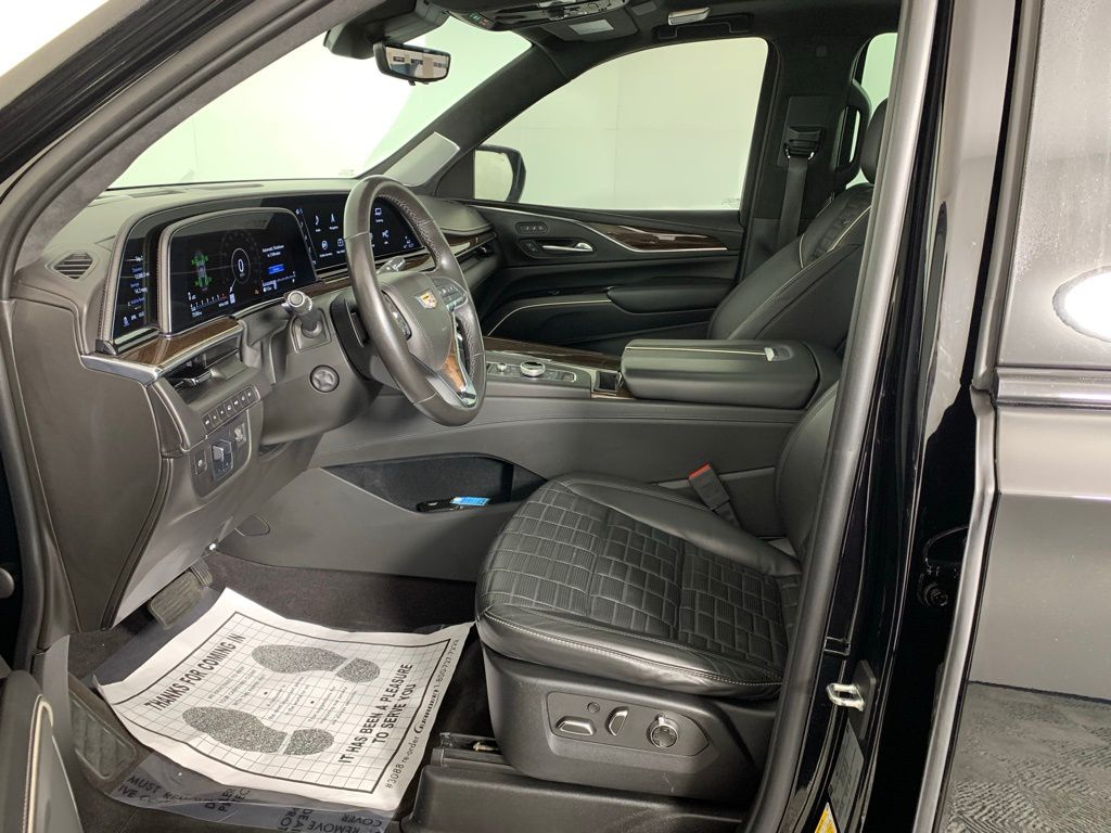 2023 Cadillac Escalade Sport Platinum photo 4