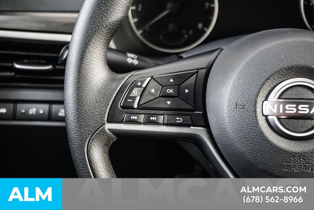 Used 2025 Black Nissan 2.5 SV image 25