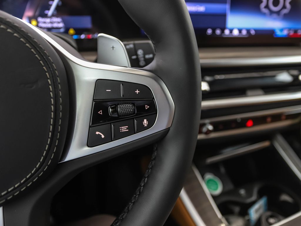 Thumbnail: 2026 BMW X5 - 13