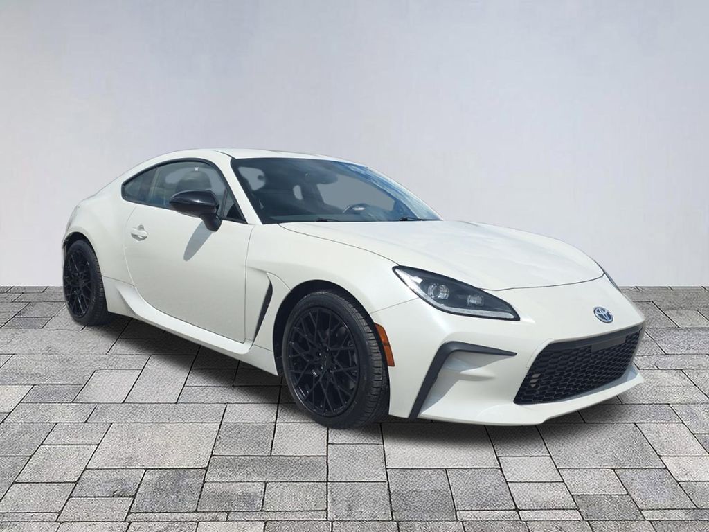 Halo 2023 Toyota GR86 Coupe Rear-Wheel Drive 6-Speed Automatic