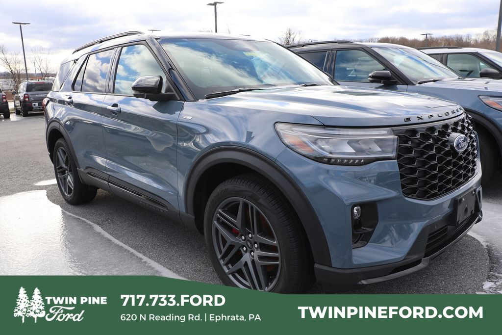2025 Ford Explorer ST-Line AWD