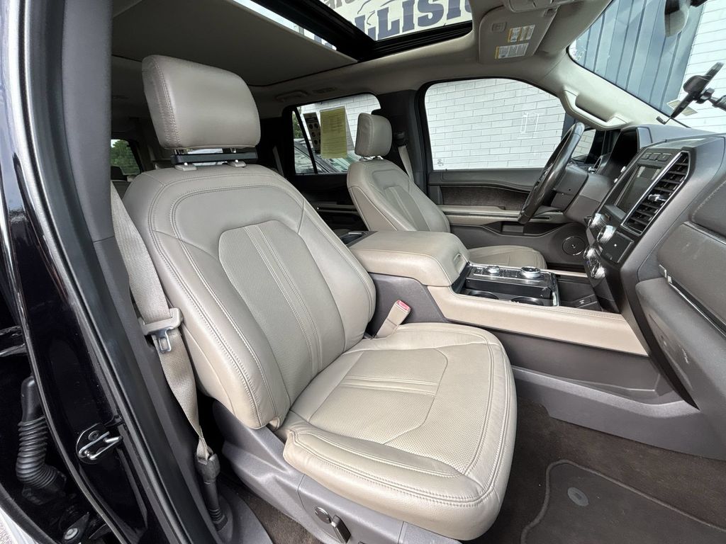 Used 2020 Black Ford Limited image 28