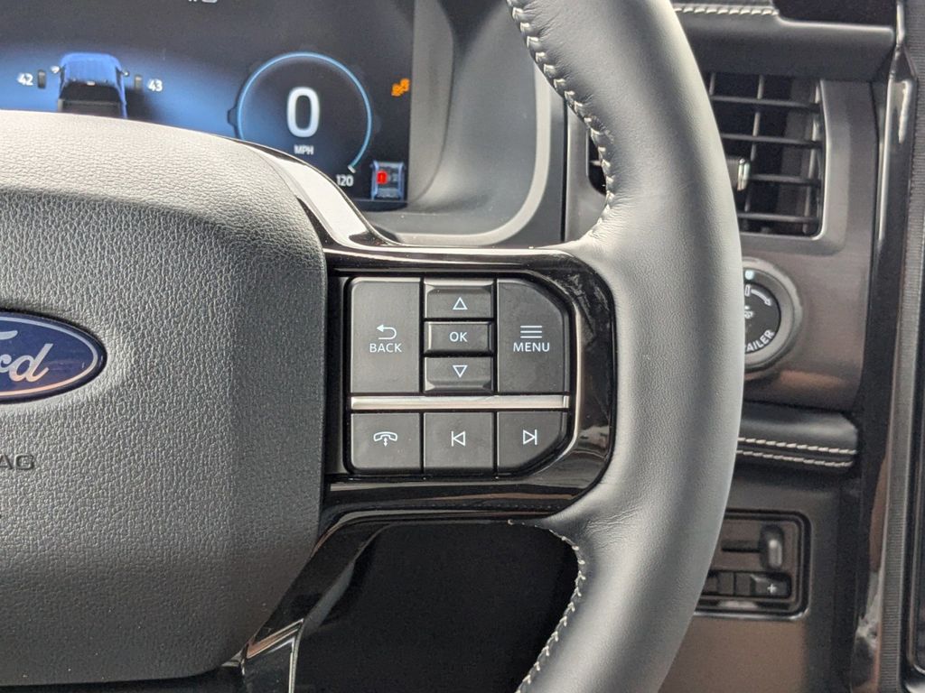 2025 Ford F-150 Lightning Platinum