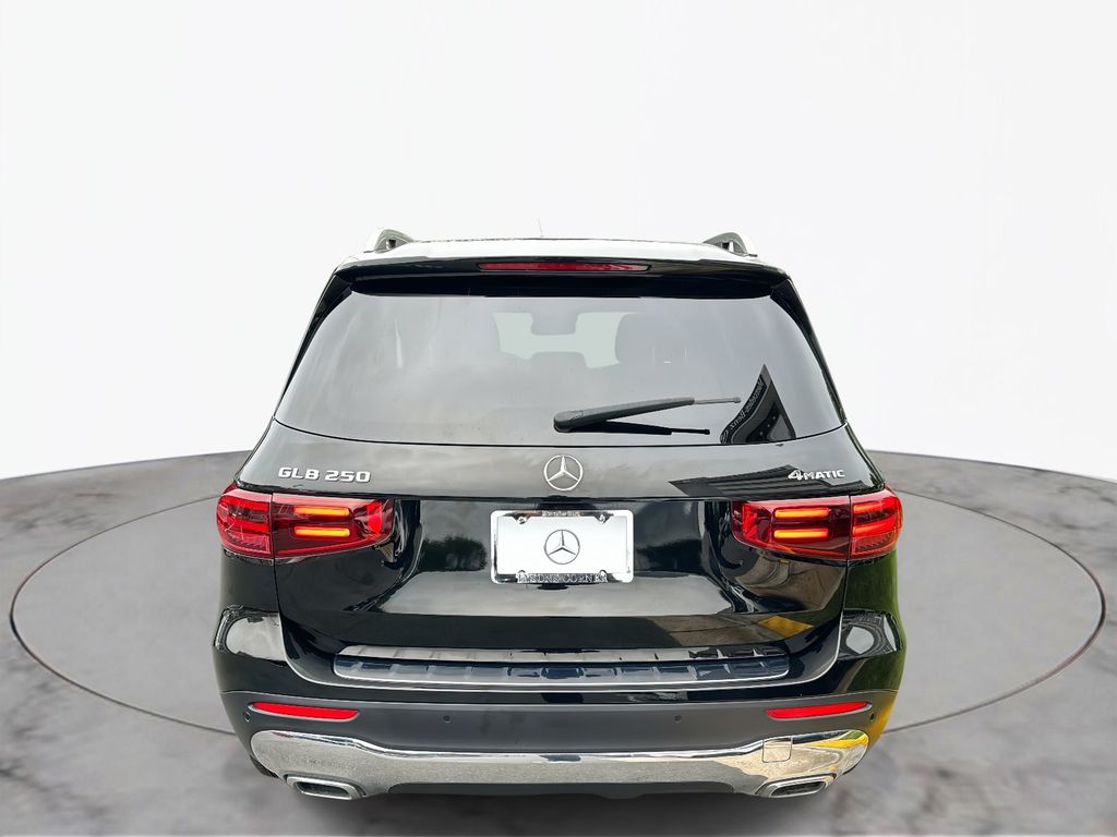 Thumbnail: 2024 Mercedes-Benz GLB - 8