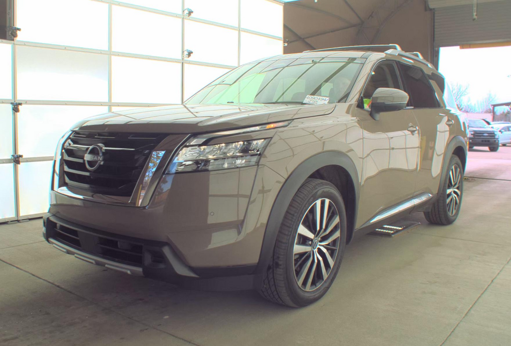 2023 Nissan Pathfinder Platinum 4WD