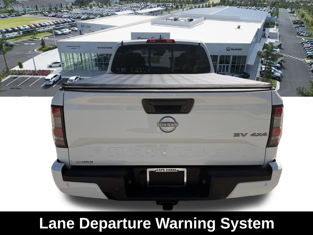 Used 2022 White Nissan SV image 4