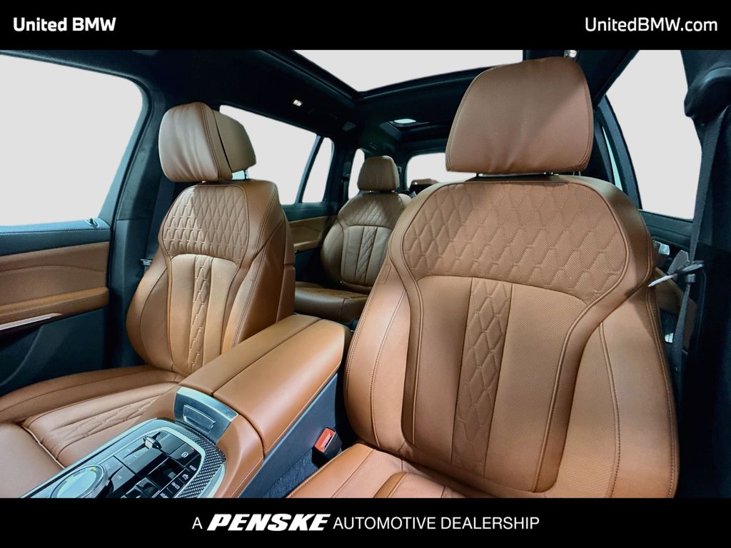 Thumbnail: 2027 BMW X7 - 5