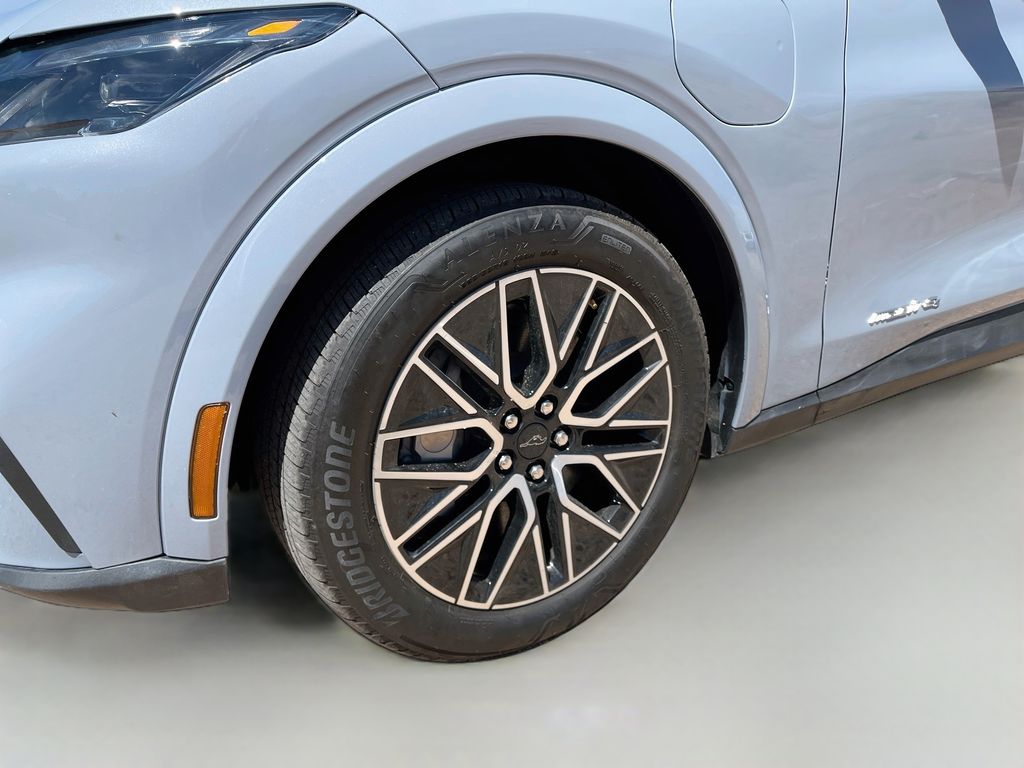 Used 2025 Gray Ford Premium image 31