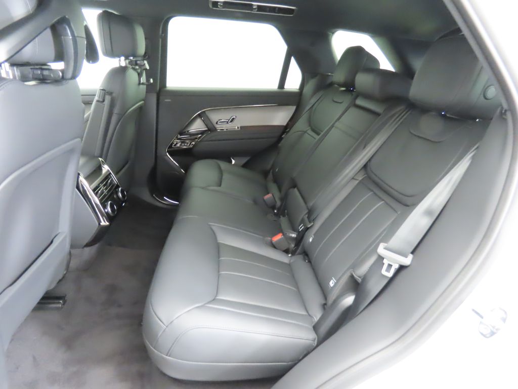 Thumbnail: 2025 Land Rover Range Rover Sport - 21