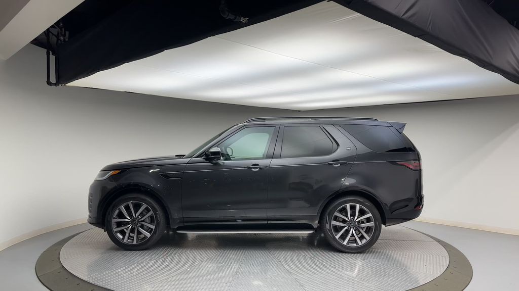 2024 Land Rover Discovery Dynamic SE 5
